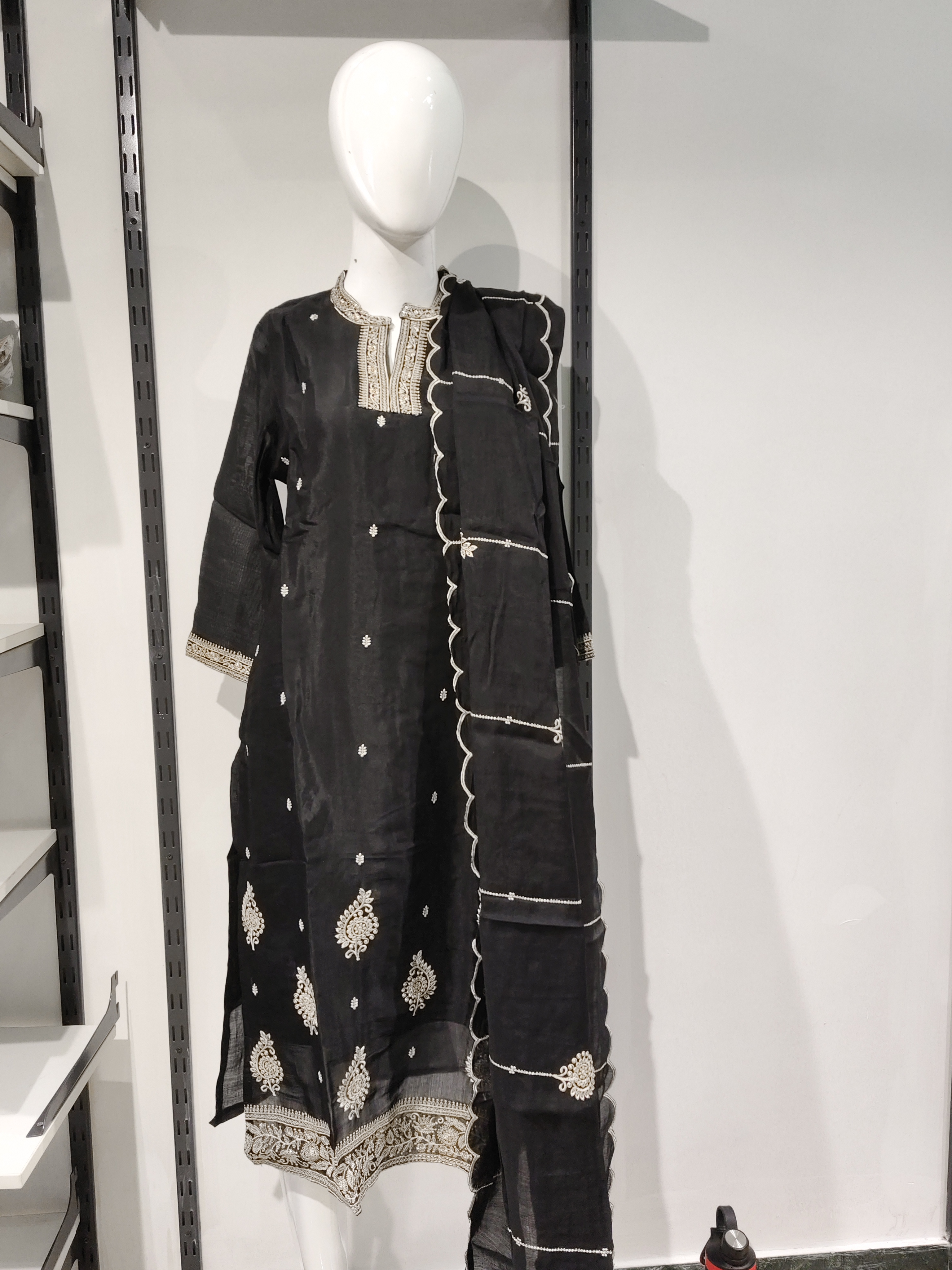 Aarohi Premium Black Heavy Embroidered Kurta