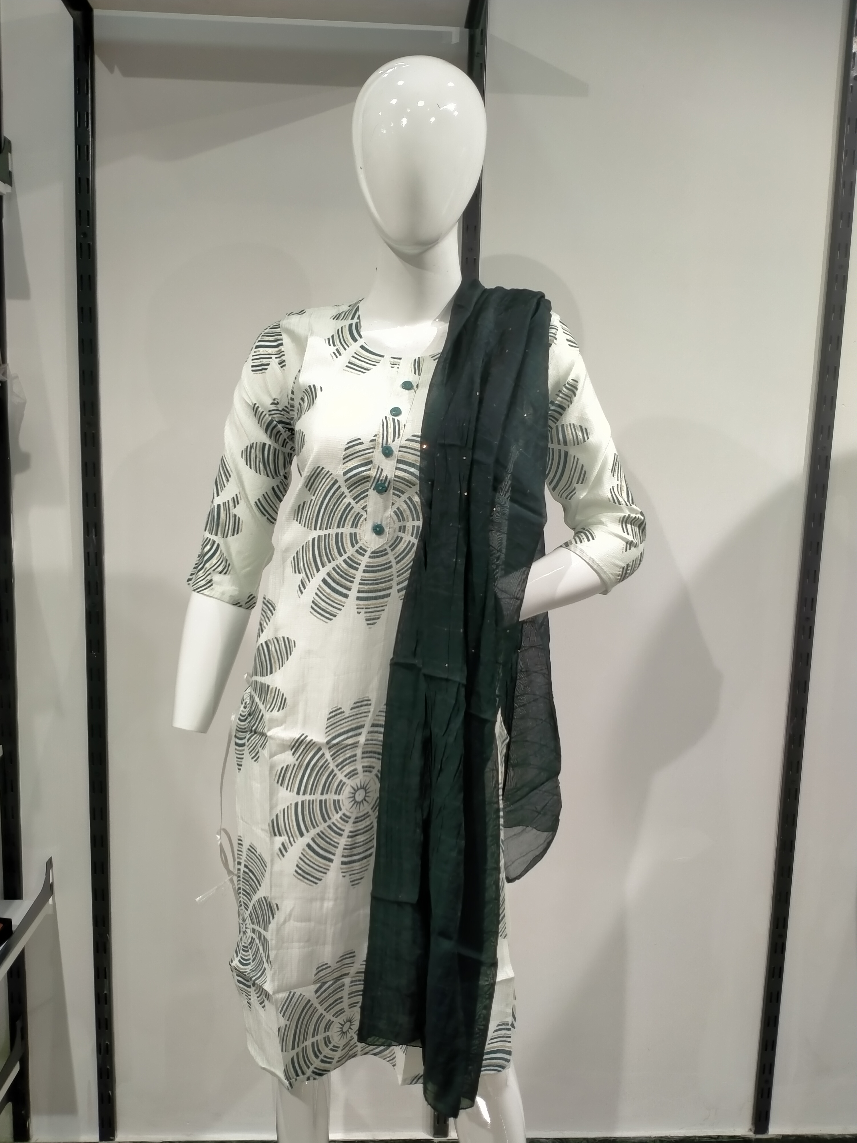 Ivory Emerald Sunburst Kurti Set (Green)