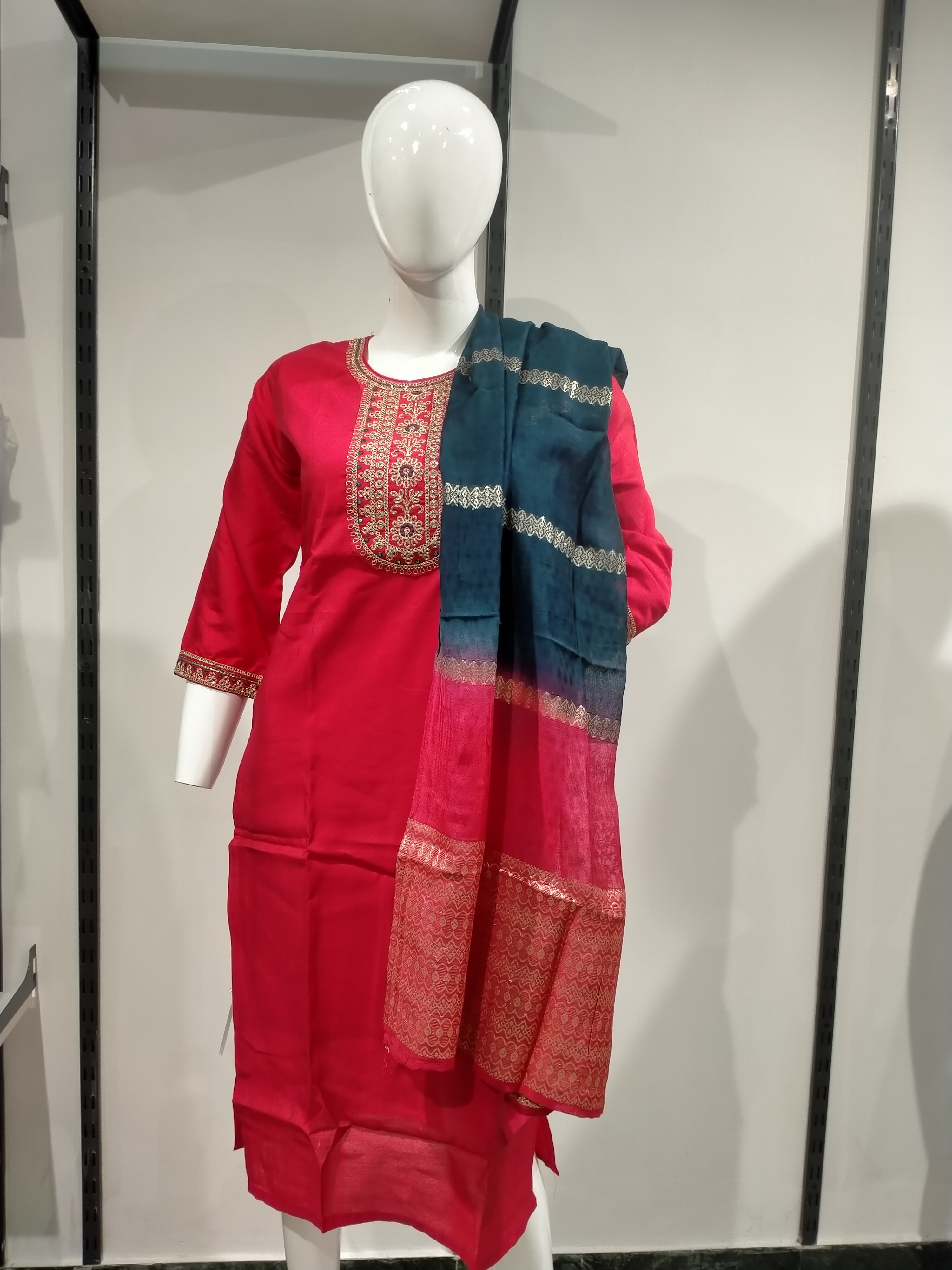 Ghera Bloom Kurti