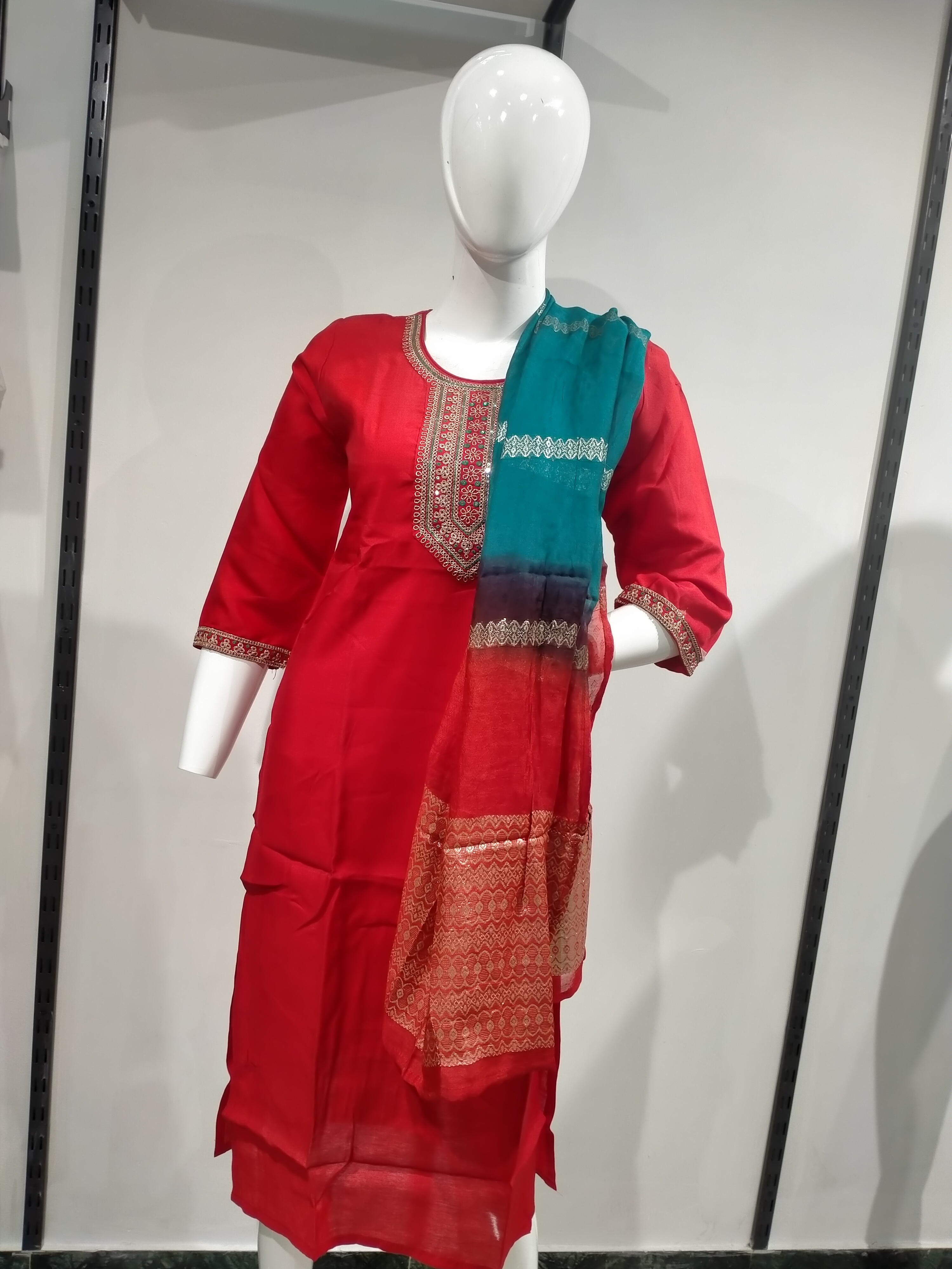 Chauras Kurti Set
