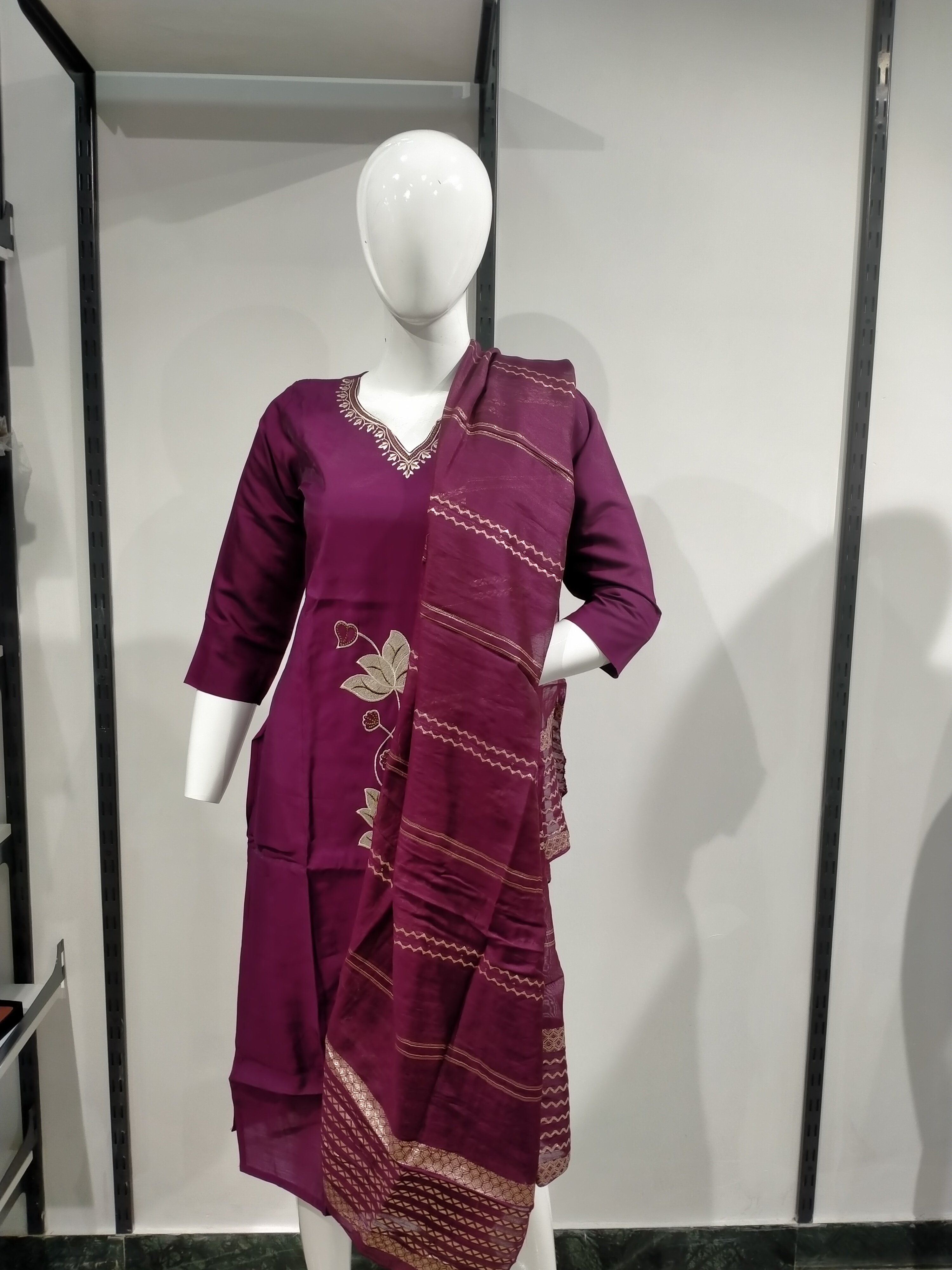 Sanaa Rekha Kurti Set