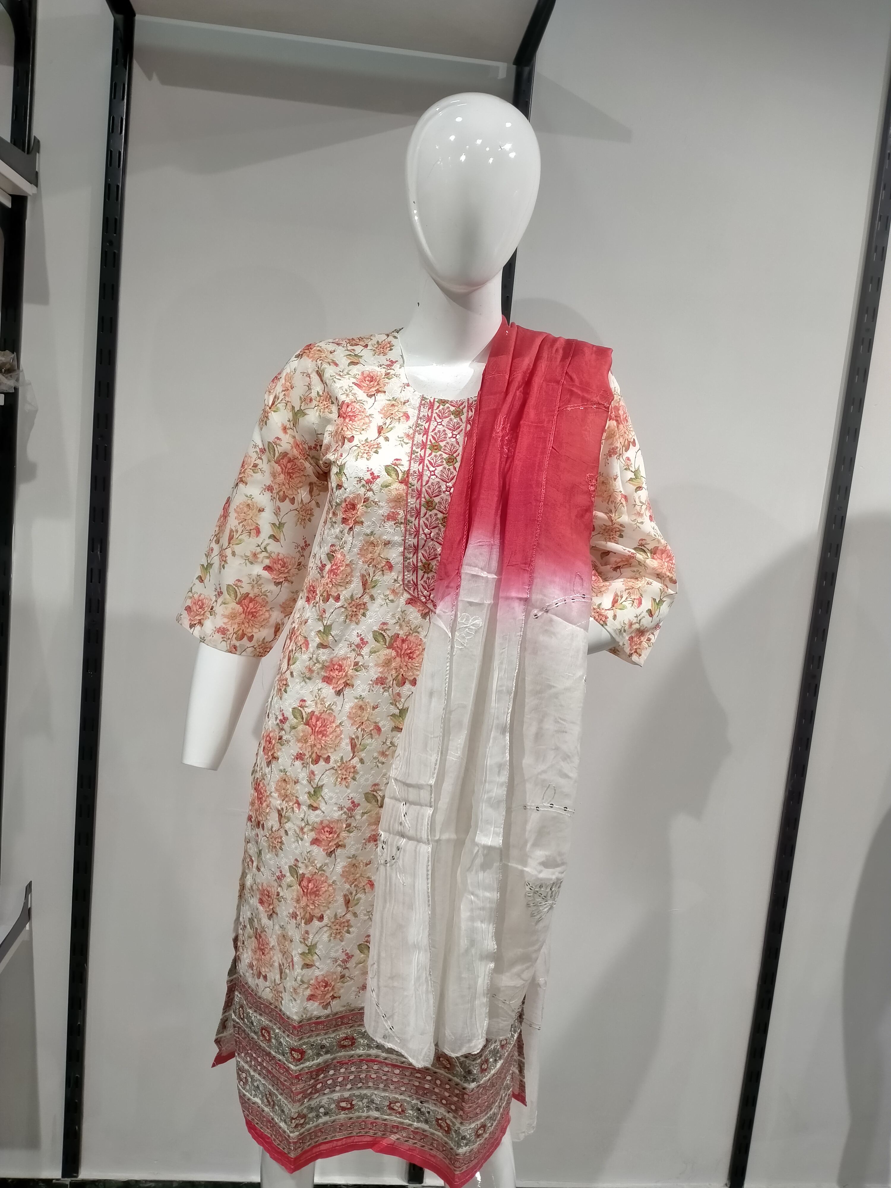 Ruhani Gulnazz Kurti Set