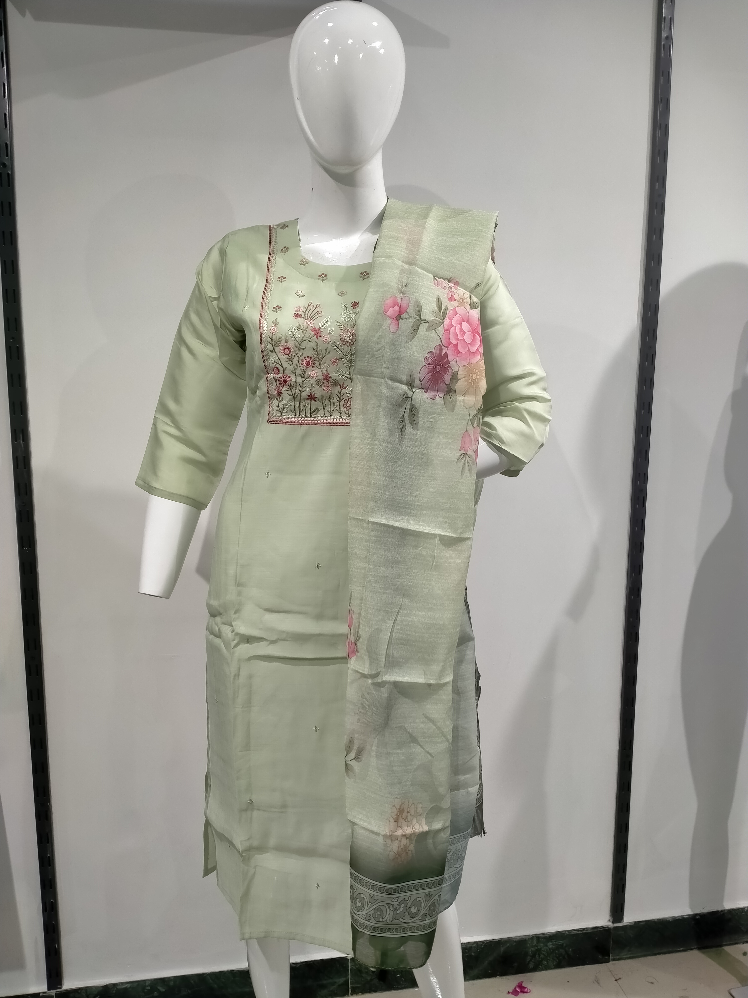 Rose Garden Kurta Set