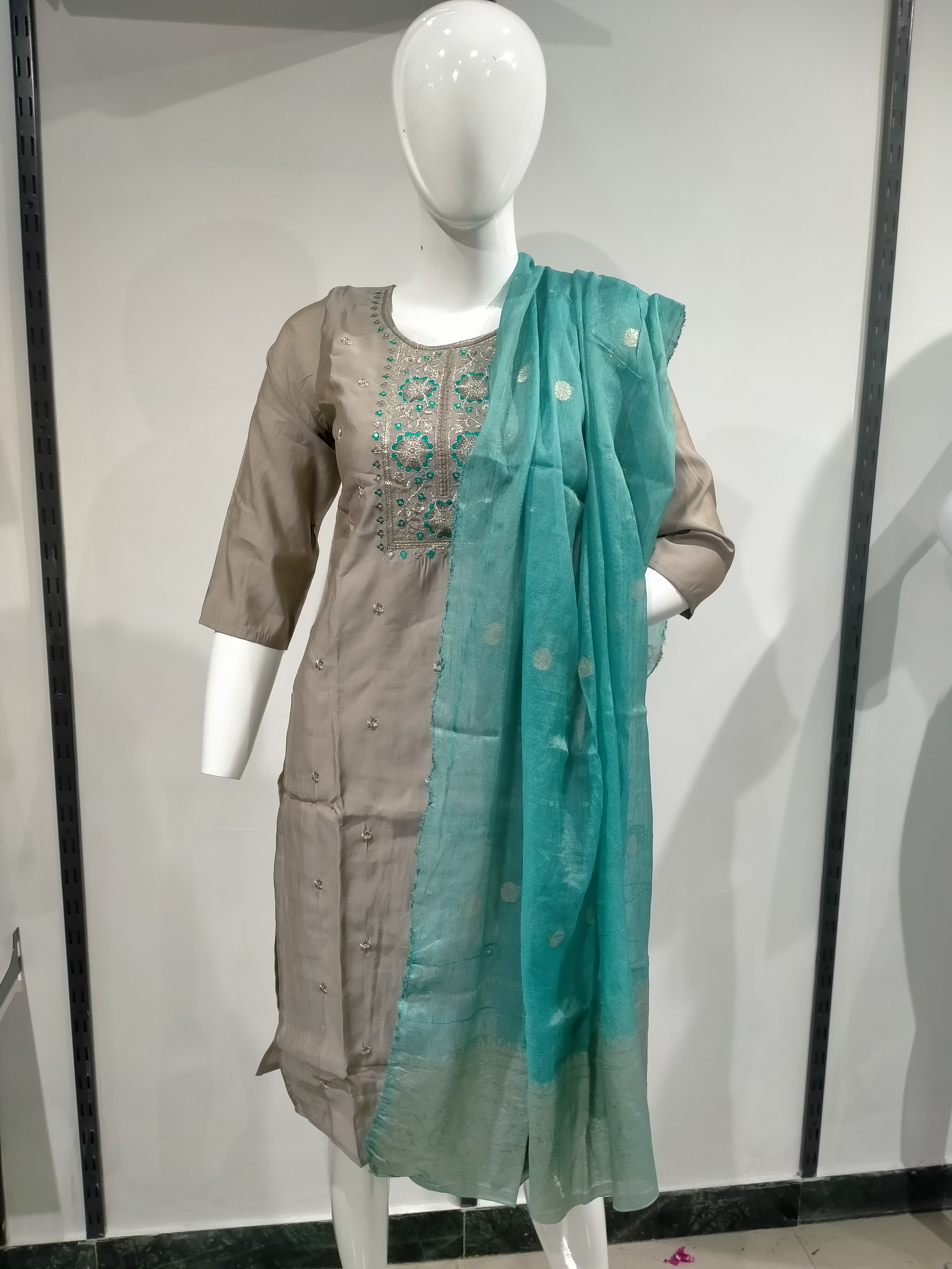 Festive Flora Kurta Set