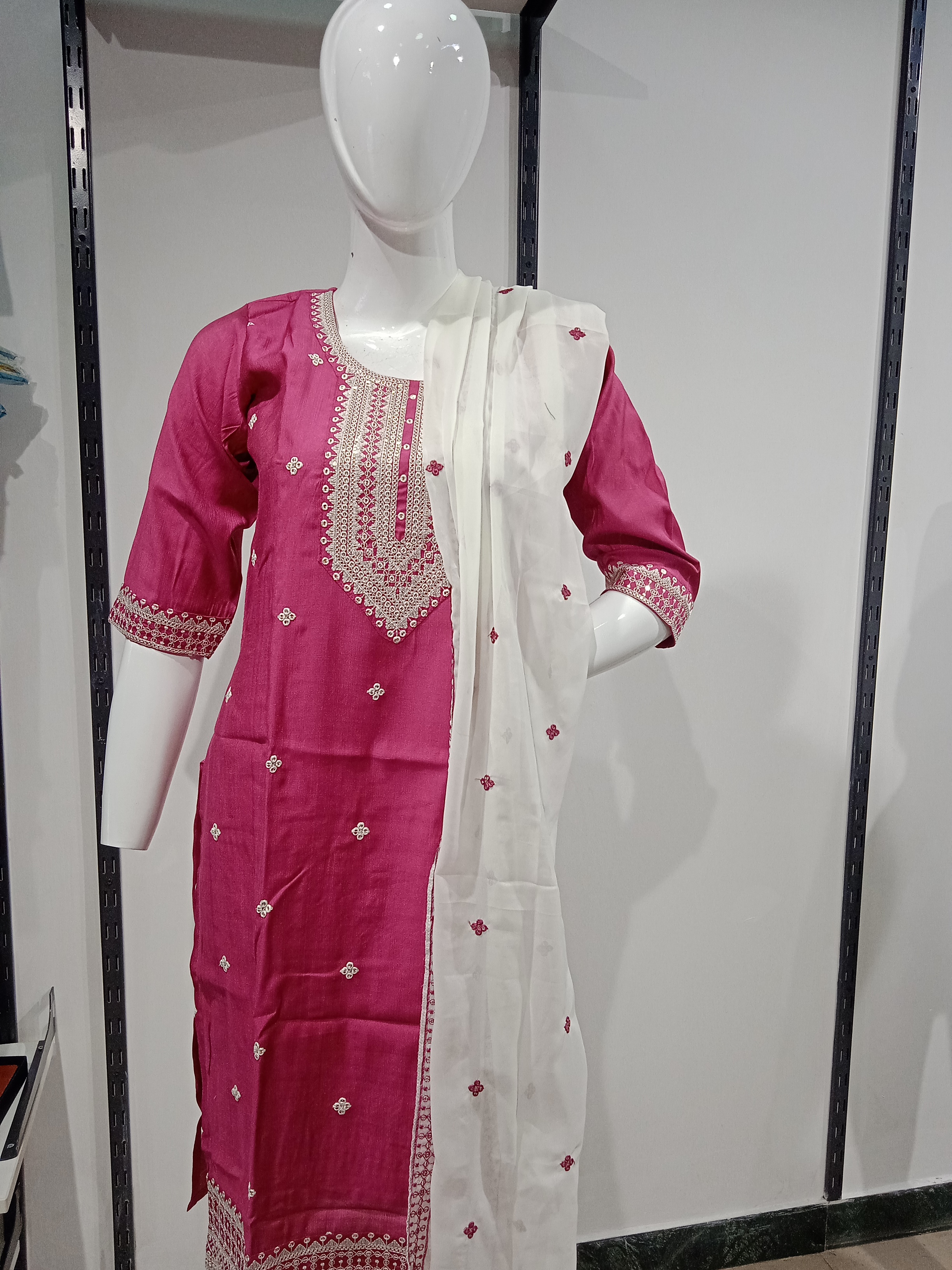 Silver Mesh Flegant Wear