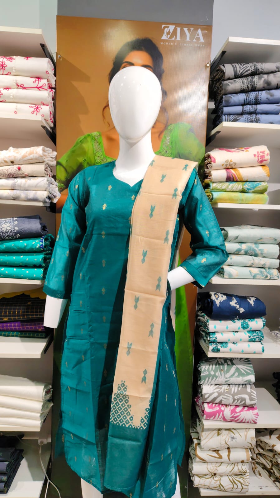 Rose Butta R.Silk Kurti Set