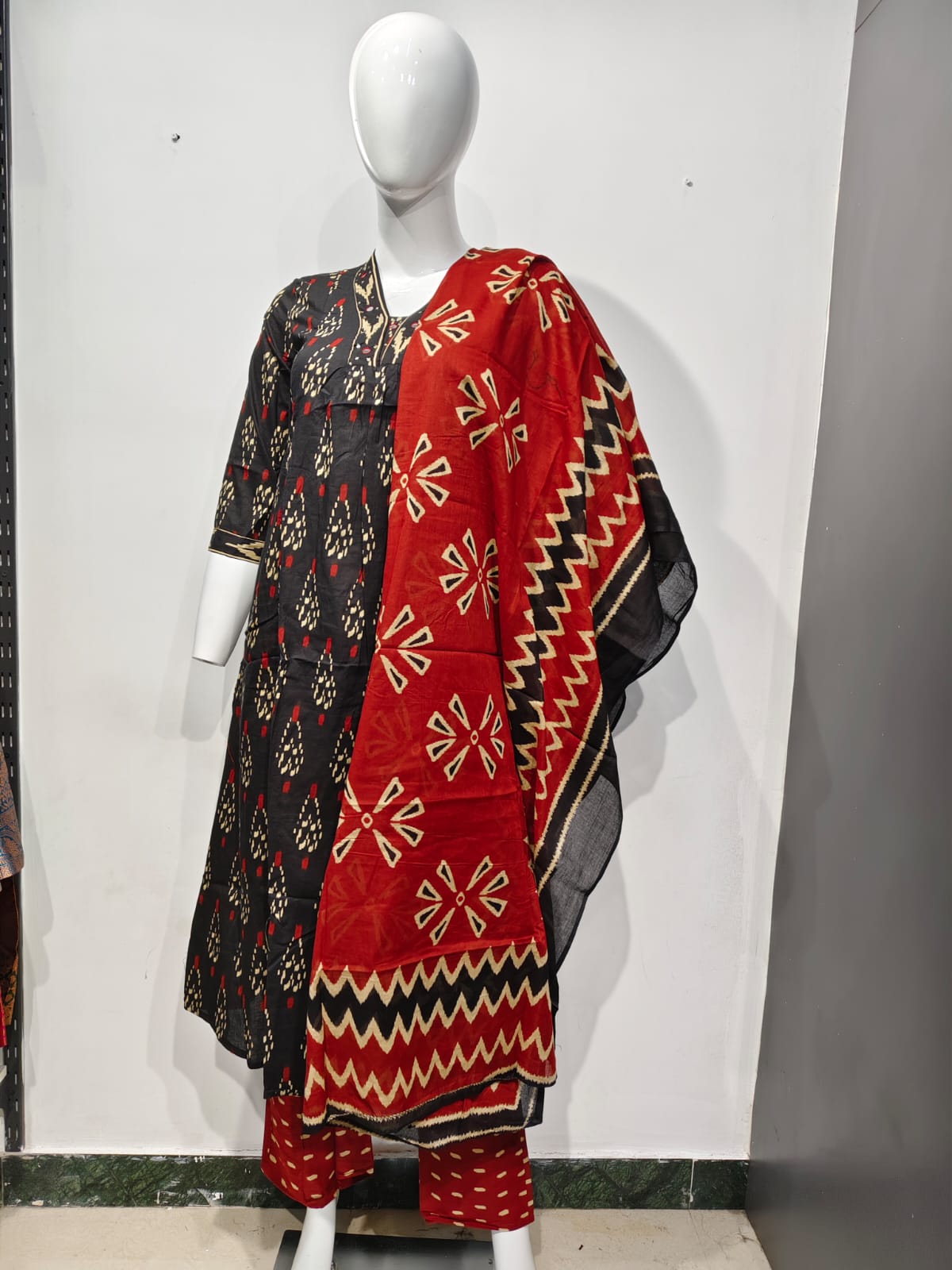 Ikat Printed Kurta Set With Dupatta