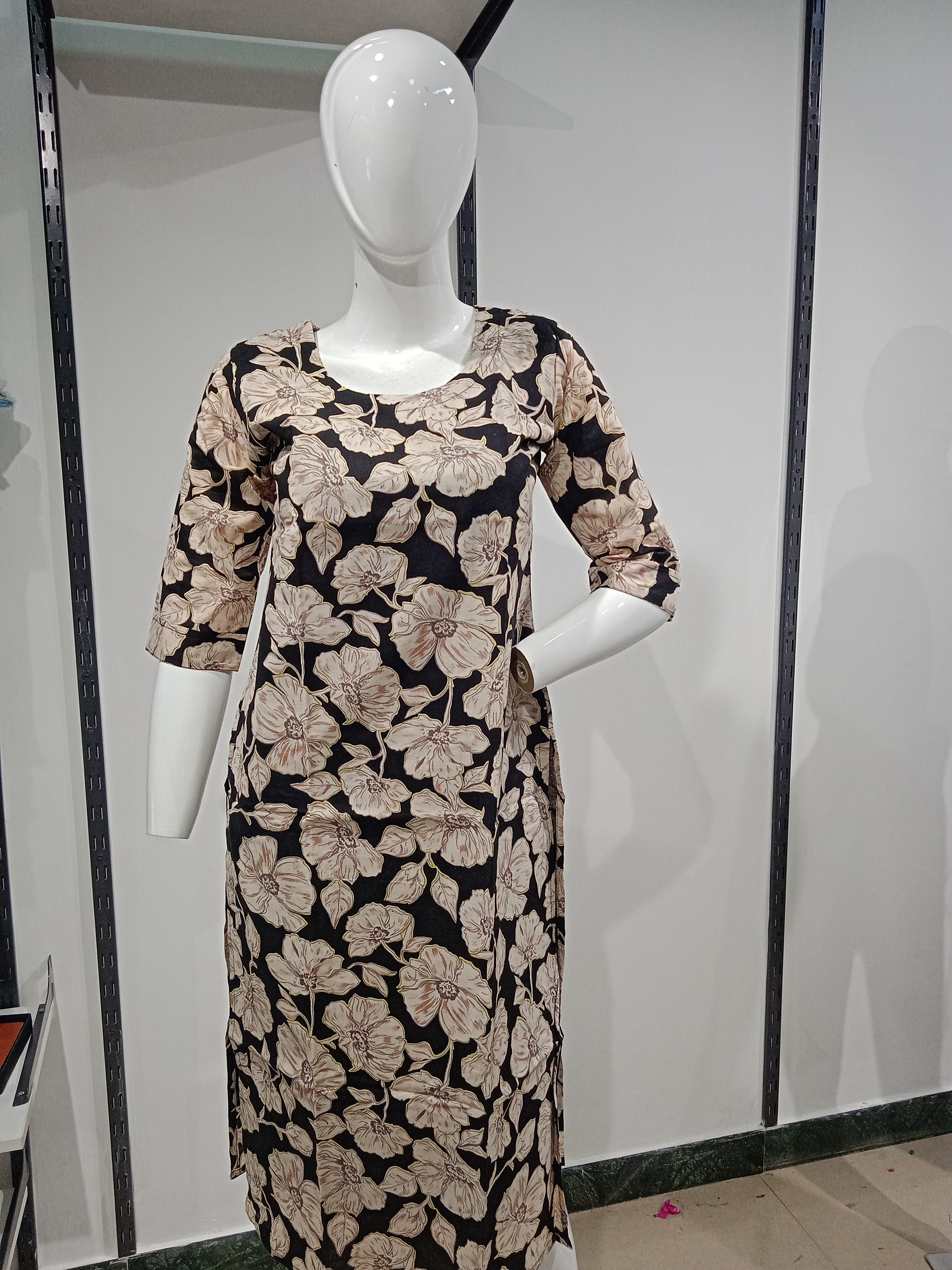 Bold Flora Ebony Kurti