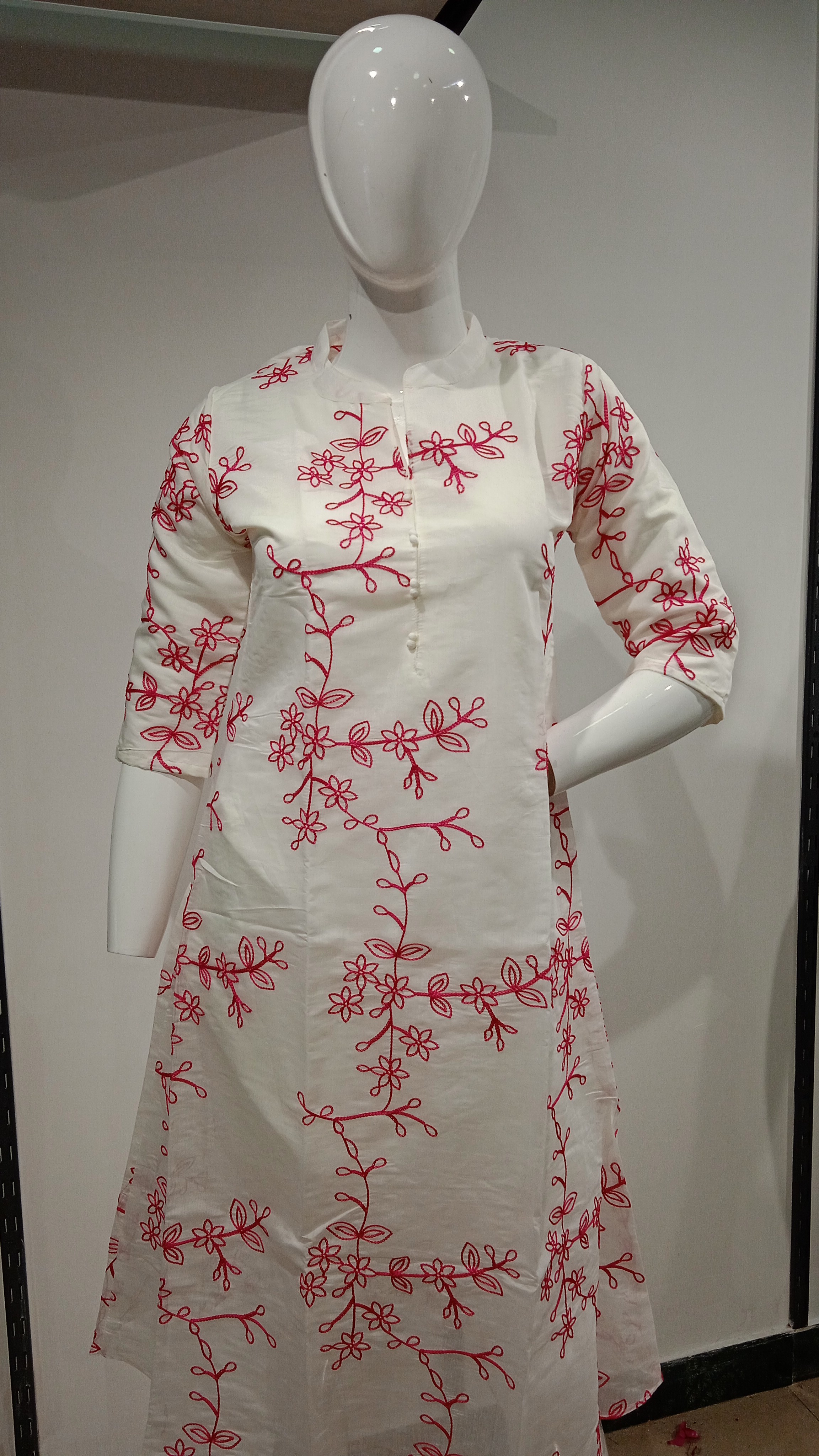 Crismson Kurti Aline
