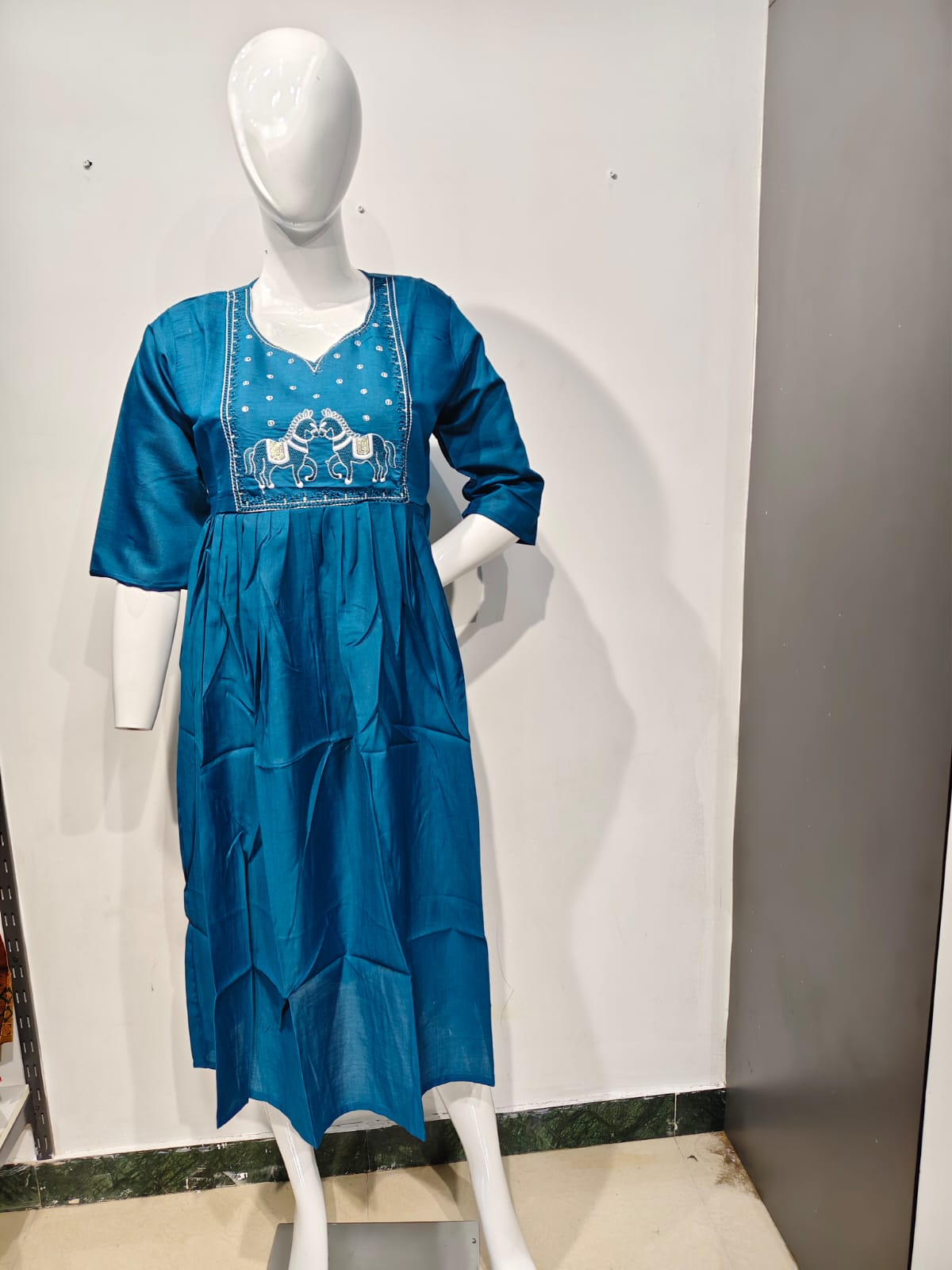 Embroidered Yoke Kurta